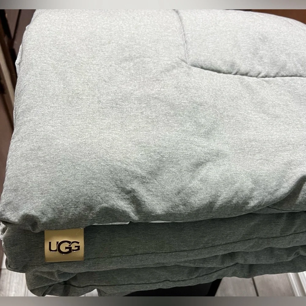 UGG Lenora Comforter Lightweight Down Alternative Blanket All Season